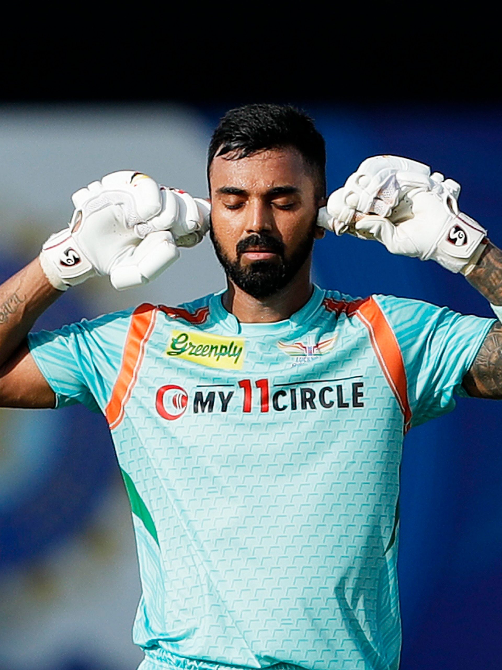 Cover image for IPL में सबसे तेज 4000 रन बनने वाले बल्लेबाज़