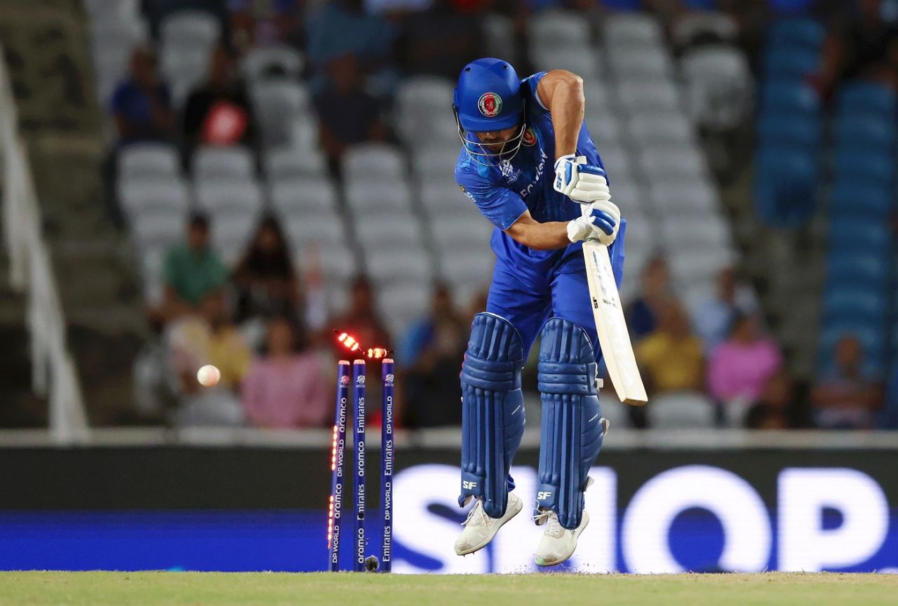 Cover image for T20 में दक्षिण अफ्रीका के विरुद्ध सबसे कम स्कोर