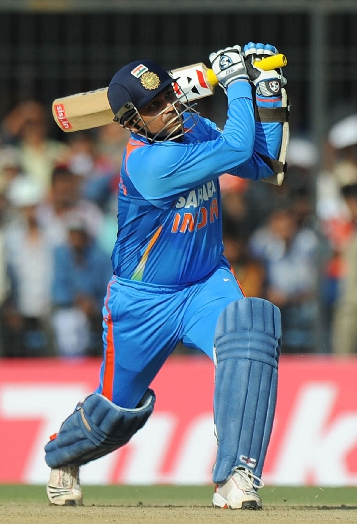 Cover image for VIRENDRA SEHWAG ने आज ही रचा था इतिहास, ODI में कायम है ये महारिकॉर्ड
