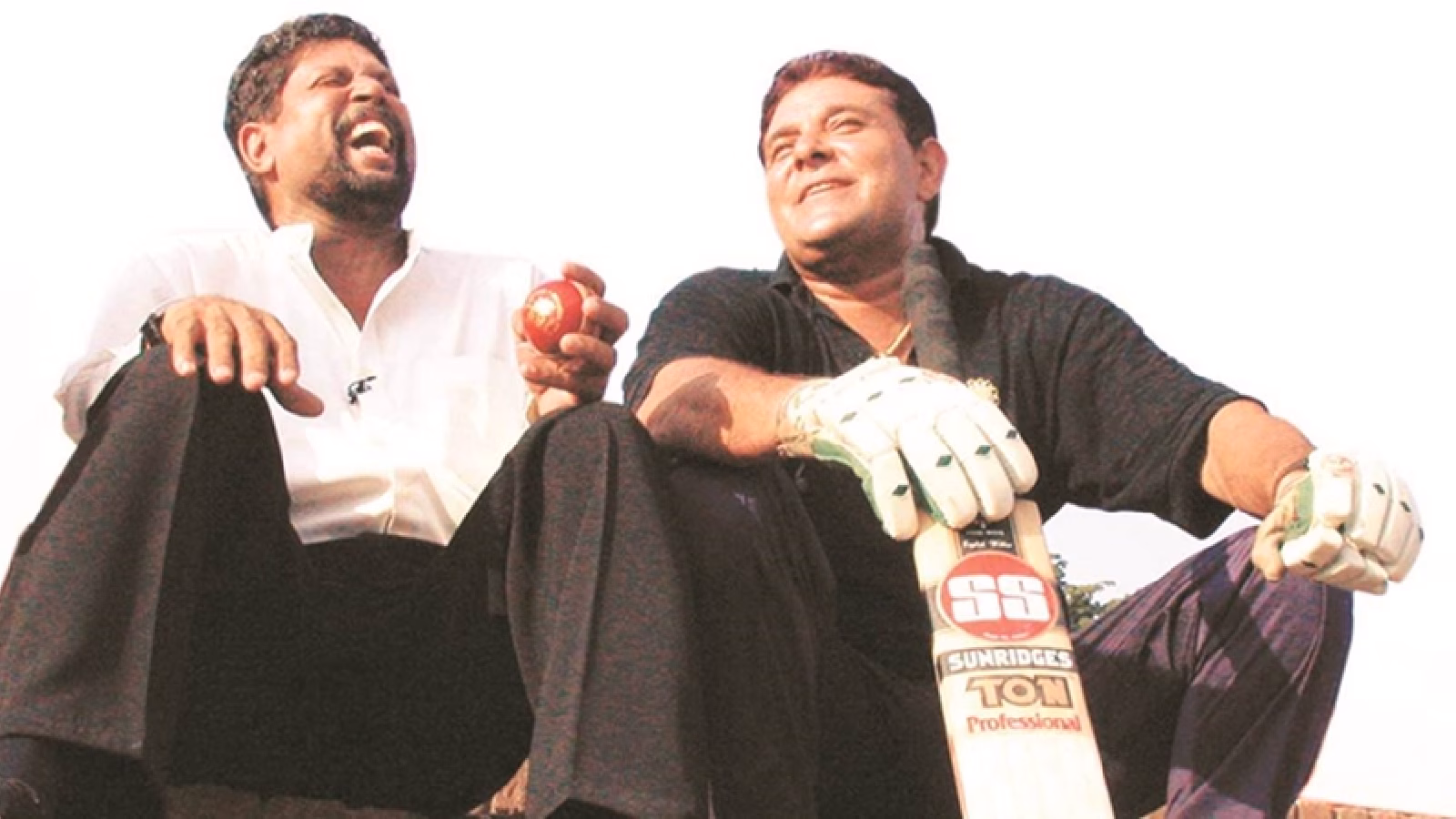 Kapil-Dev-and-Yograj-Singh