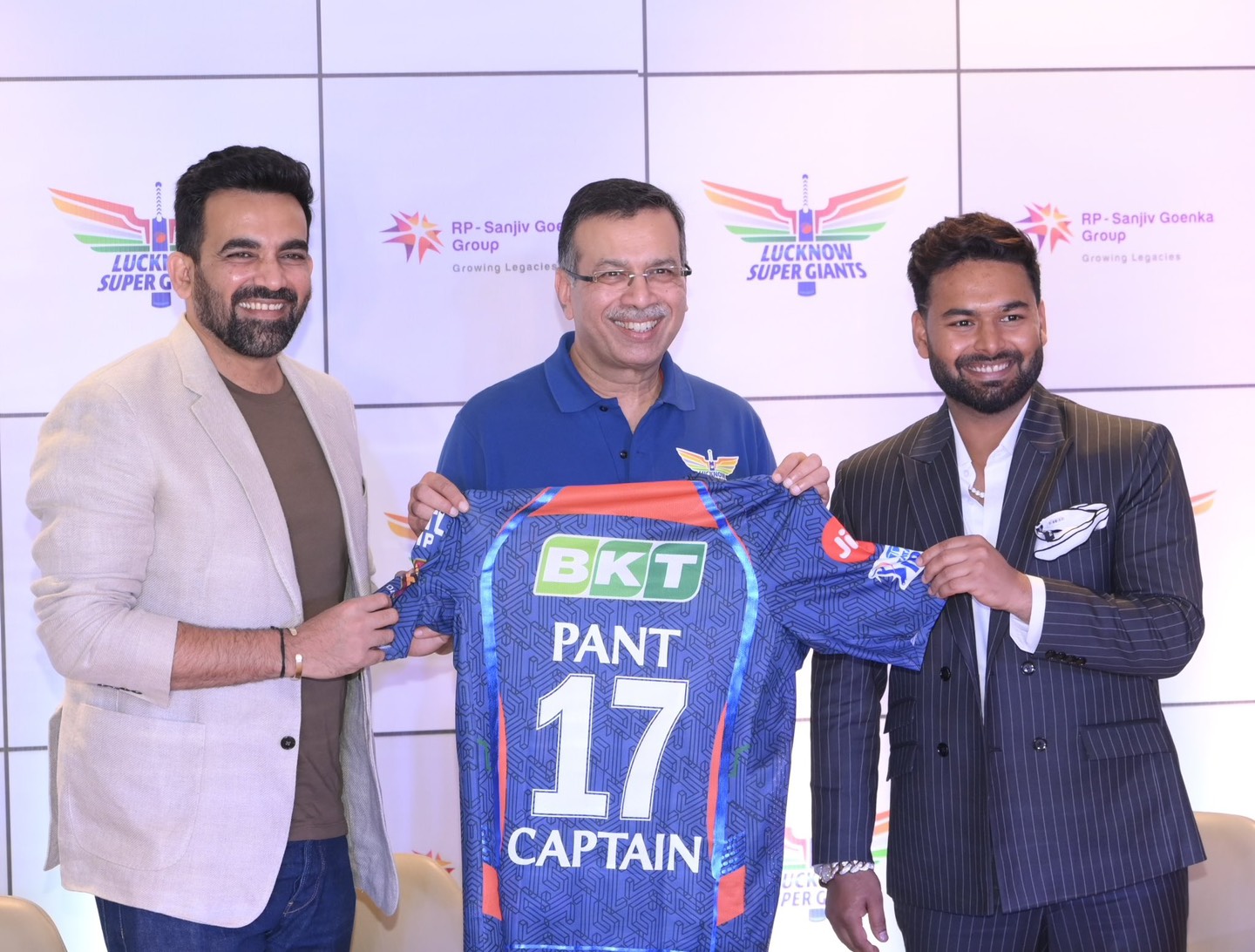 Sanjiv Goenka with Rishabh Pant