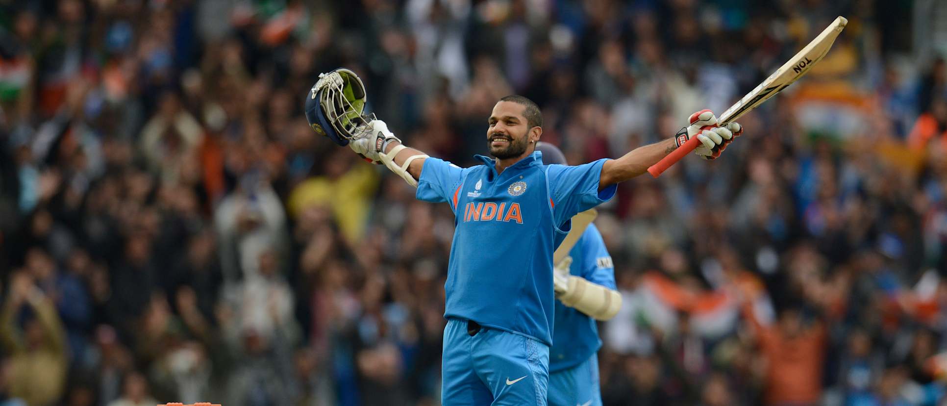 Cover image for अपने 100th ODI में शतक जड़ने वाले बल्लेबाजों की लिस्ट 