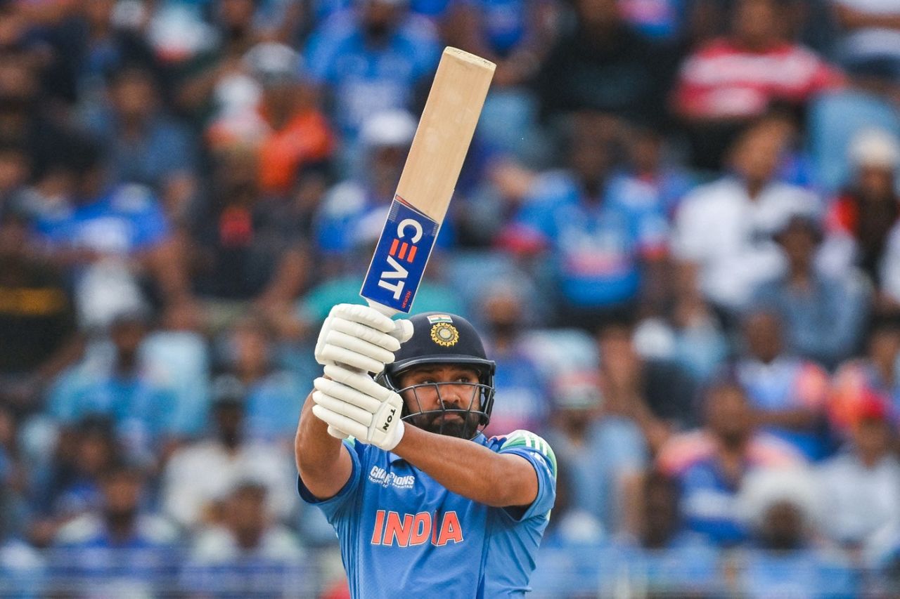 Cover image for Champions Trophy में गोल्डन बैट जितने वाले भारतीय बल्लेबाज जानिए कौन कौन से खिलाड़ी है ?
