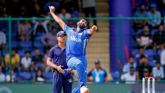 Cover image for IPL इतिहास में किसी एक टीम के खिलाफ सबसे ज़्यादा विकेट चटकाने वाले गेंदबाज़