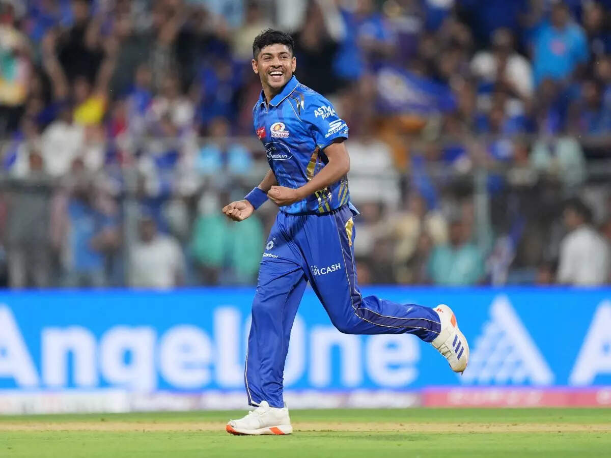 Cover image for IPL डेब्यू की पहली गेंद पर विकेट लेने वाले गेंदबाज