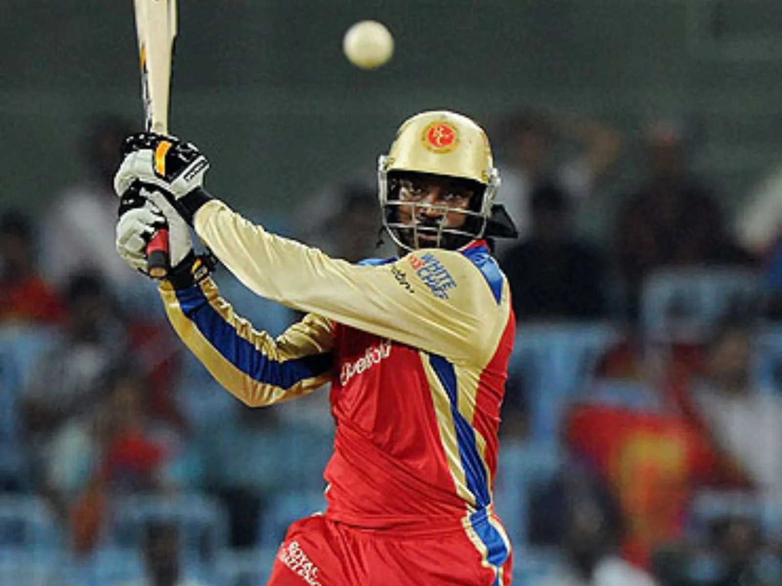 Cover image for MI और RCB के बीच IPL मैचों में Highest individual score
