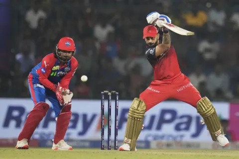 RCB VS DC