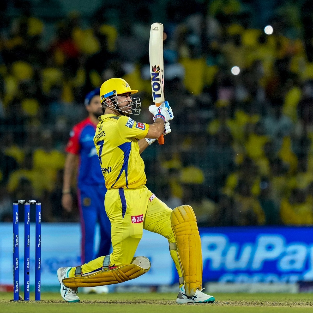 Cover image for IPL के 20वें ओवर में सबसे ज्यादा छक्के लगाने वाले खिलाड़ी 
