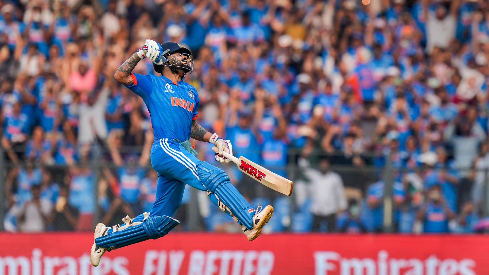 Cover image for ODI क्रिकेट में 100+ स्ट्राइक रेट के साथ सबसे ज़्यादा शतक बनाने बल्लेबाज़