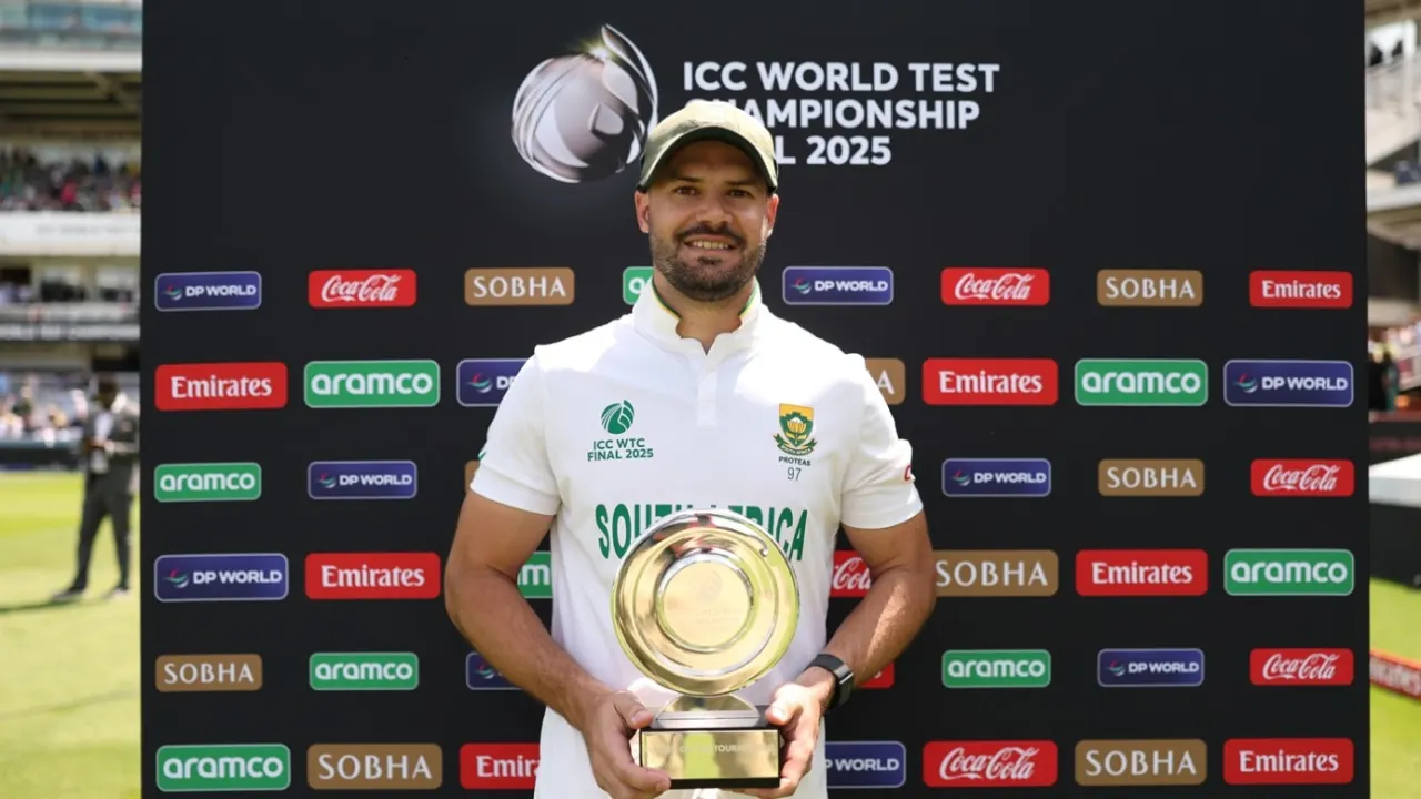 Cover image for  पिछेल 8 सालों में  ICC Finals में  M.O.M Award जीतने वाले खिलाड़ी 
