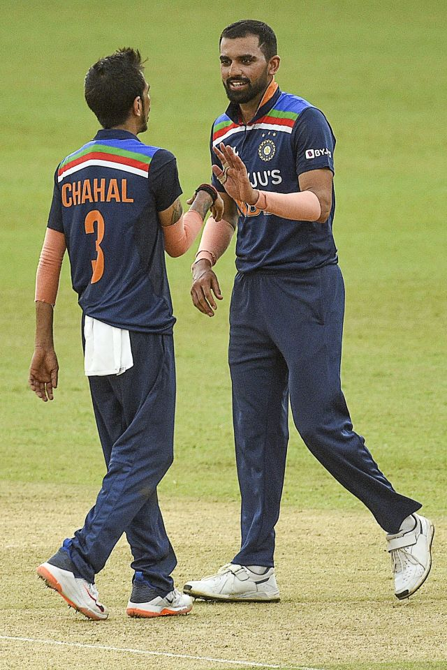 Cover image for सफ़ेद बॉल क्रिकेट में छह विकेट लेने वाले भारतीय खिलाड़ी