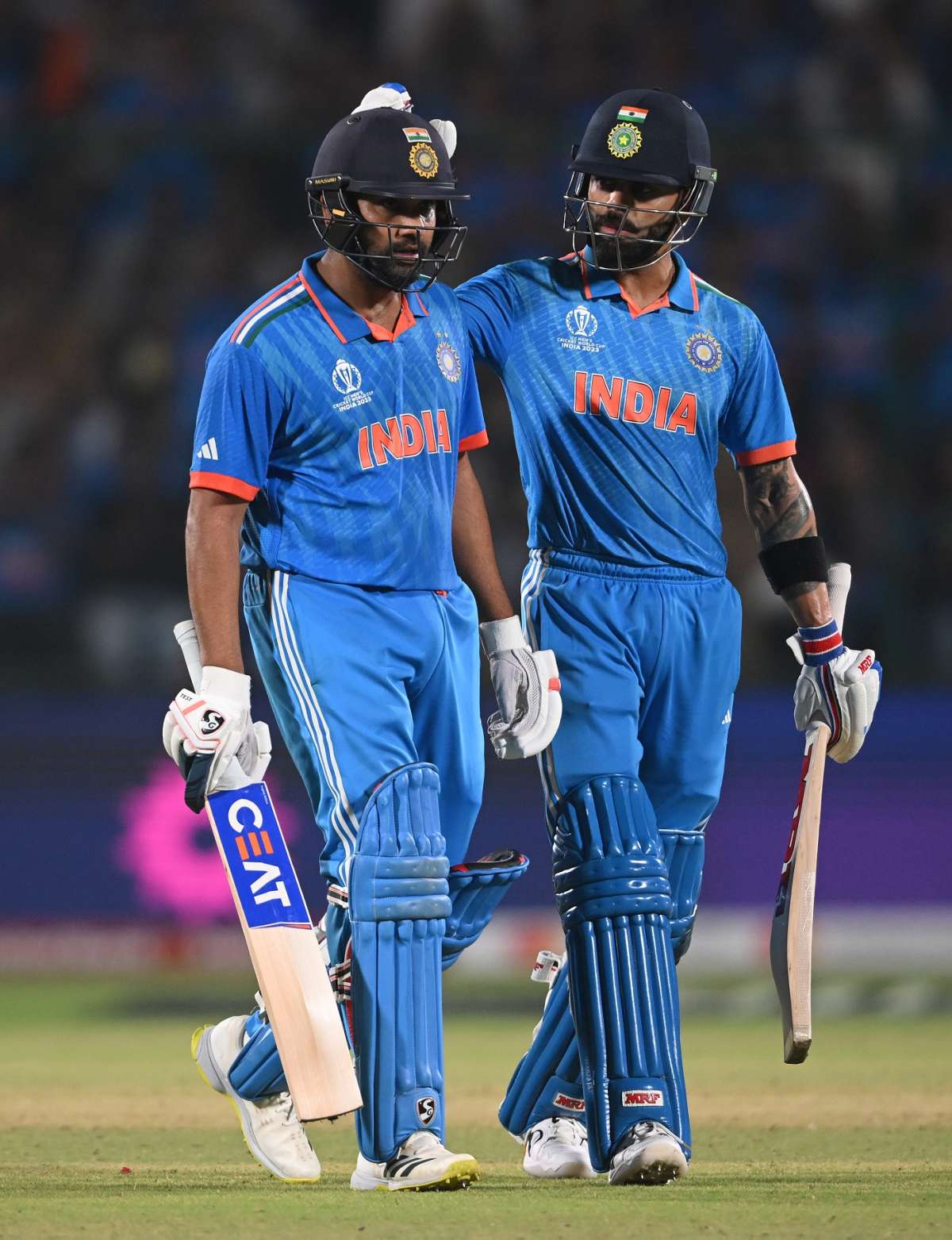 Cover image for एक T20I मैच में स्पिनरों के विरुद्ध सर्वाधिक रन बनाने वाले बल्लेबाज़