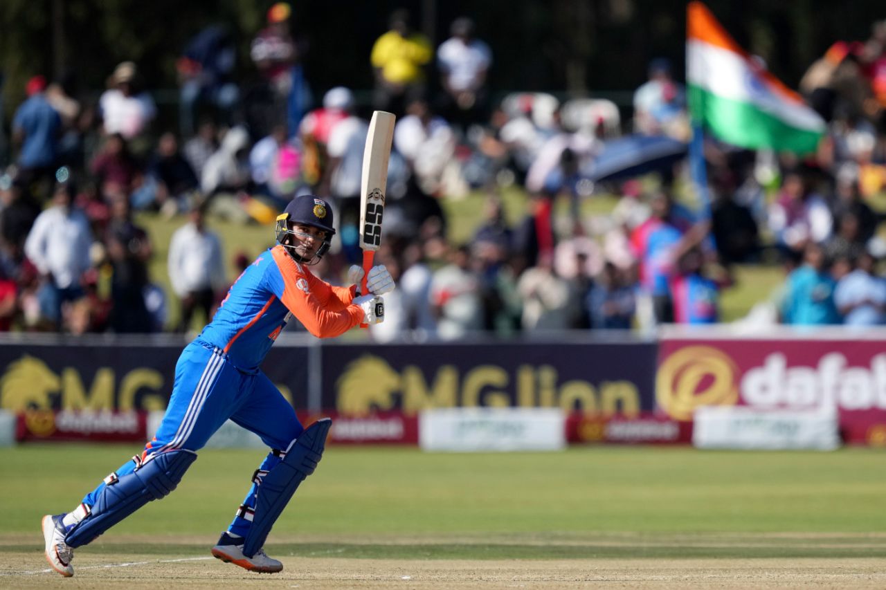 Cover image for भारत के लिए T20I पारी में सर्वाधिक छक्के लगाने वाले अभिषेक शर्मा, विराट, युवराज को छोड़ा पीछे