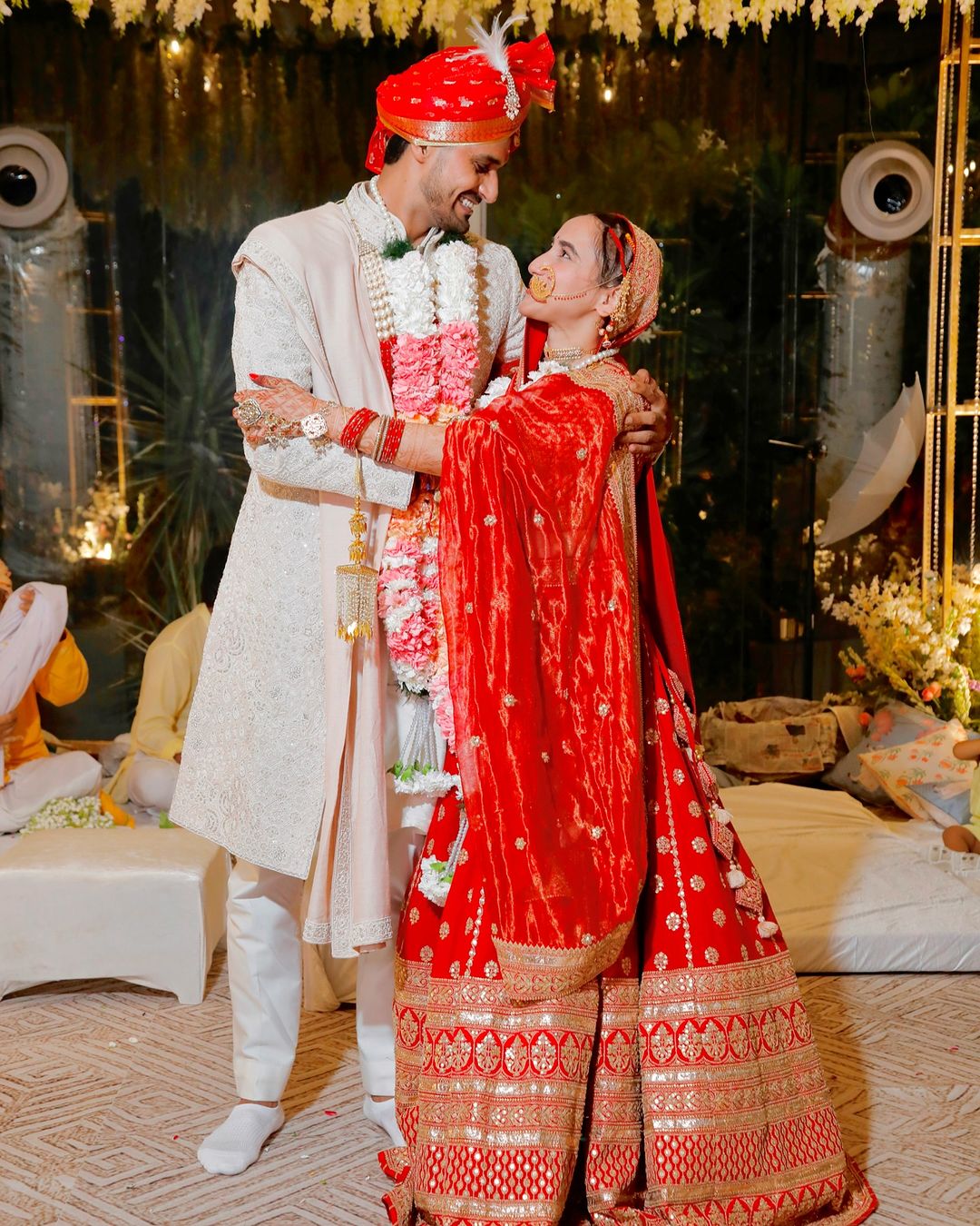 Cover image for शादी के बंधन में बंधे दीपक हुड्डा, 9 साल के रिश्ते पर लगाई मोह