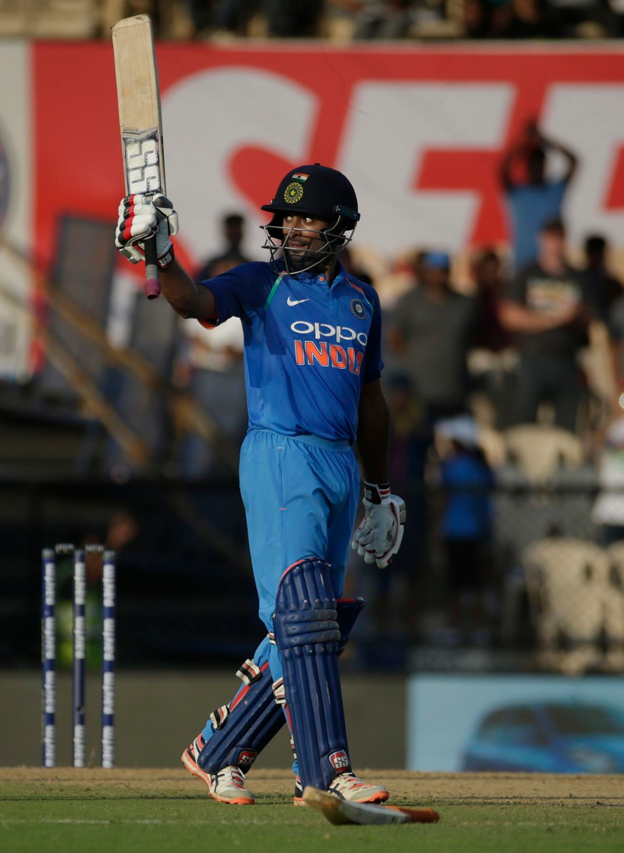 Cover image for वनडे में शुरूआती 10 ओवर में सर्वाधिक 50+ स्कोर बनाने वाले बल्लेबाज