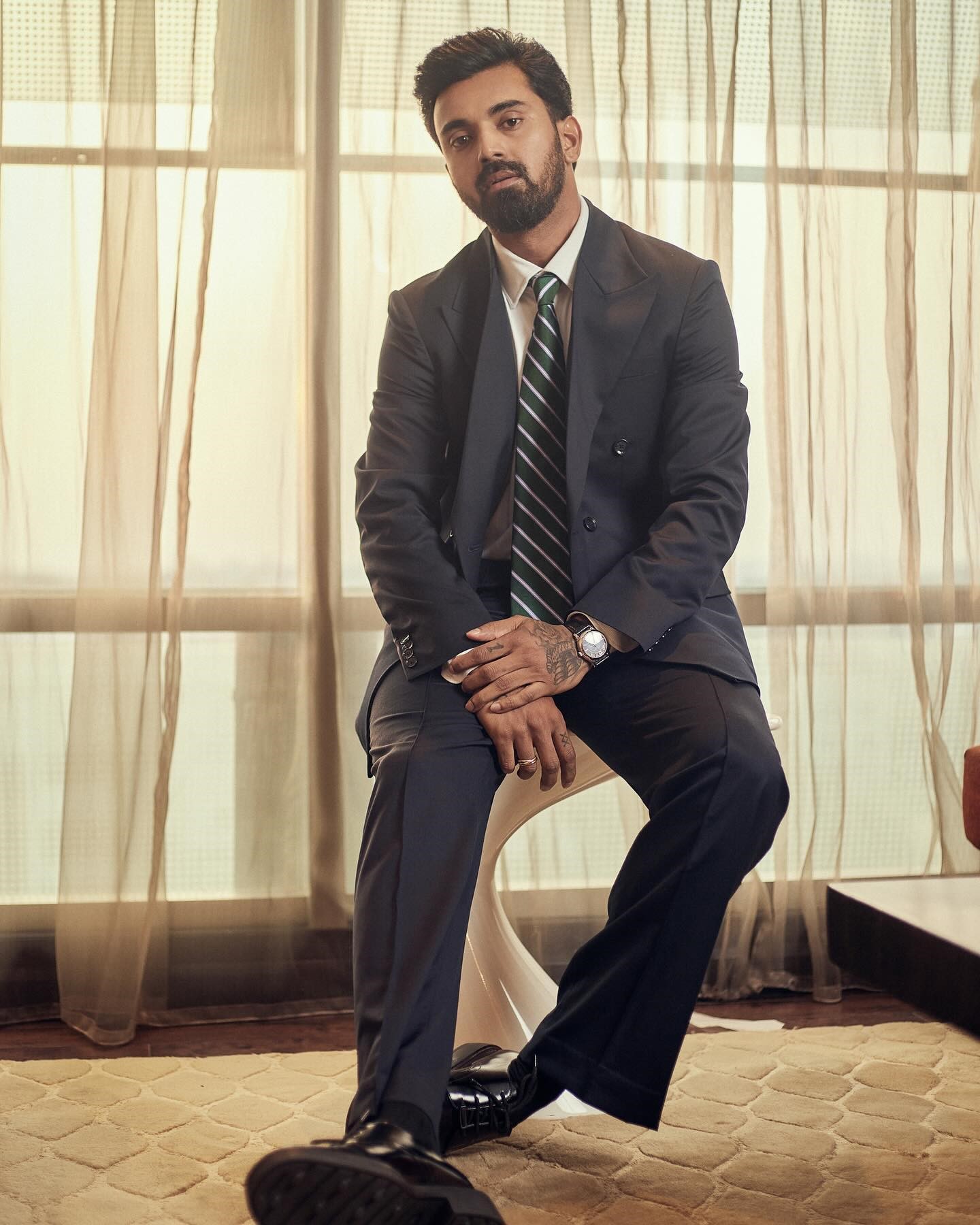 Cover image for KL Rahul को मिल गए करोड़ो, Virat कोहली की जर्सी ने किया नीलामी में धमाका