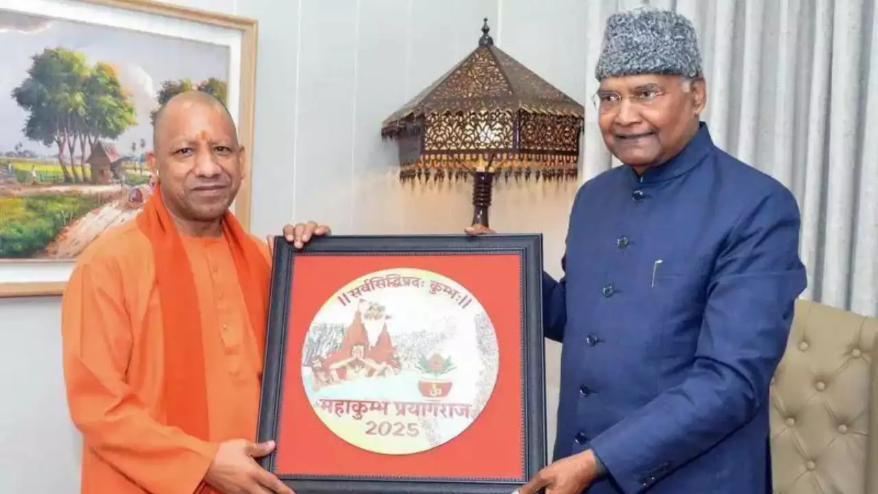 Maha Kumbh 2025: CM Yogi Extends Invitations to Top Dignitaries
