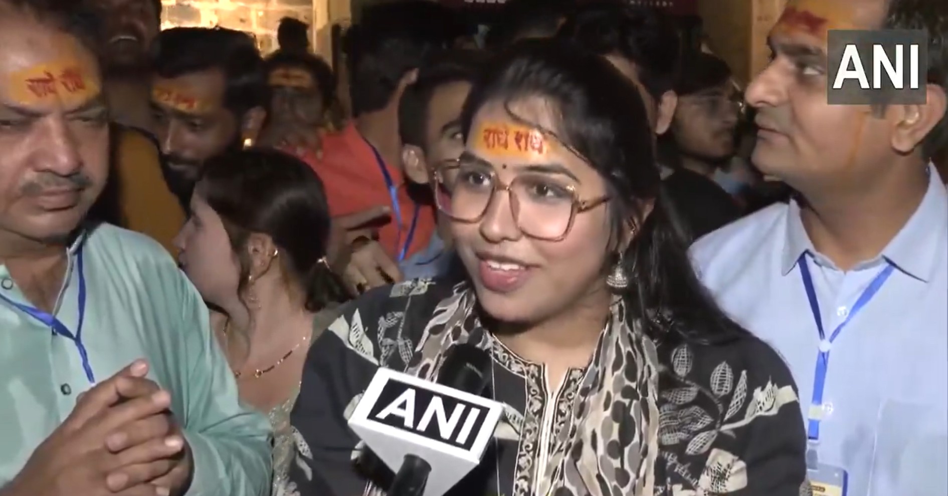 Devotees from Pakistan visit Dwarkadhish Temple in Gujarat