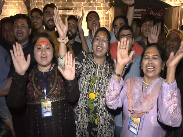 Devotees from Pakistan visit Dwarkadhish Temple in Gujarat