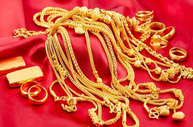 Gold and silver prices rise