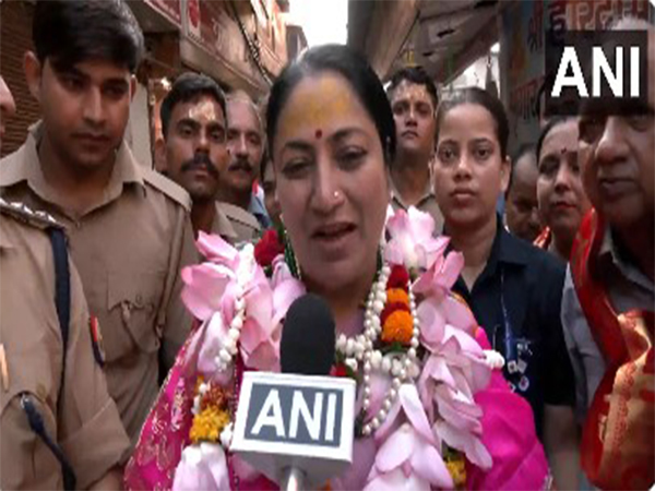 CM Gupta seeks blessings for Delhi's growth at Vrindavan Temple