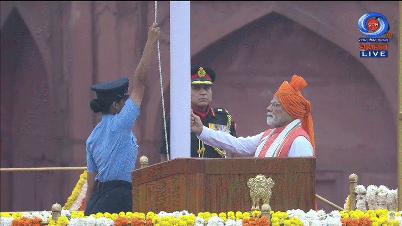 Independence Day 2025: PM Modi hoists tricolor at Red Fort
