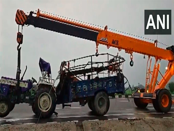 UP: Container hits tractor carrying devotees, 8 dead and 40 injured